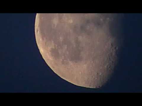 PANASONIC SDR-H90 70XZOOM TEST VIDEO OF THE MOON