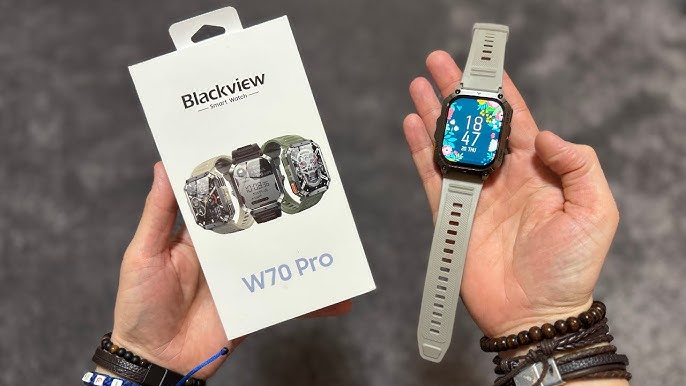 W70 Pro display in sunlight