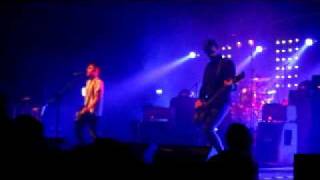 The Big Pink - Tonight - The Forum 13.05.10.wmv