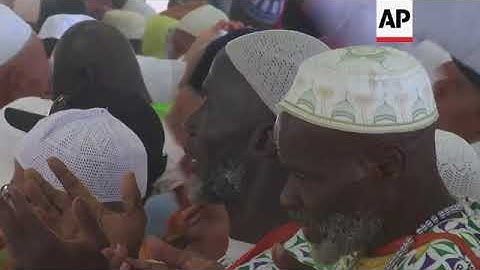 Pilgrims perform symbolic stoning of the devil in the second day of Eid al-Adha