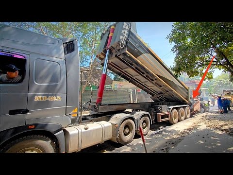 The fastest modern road making machine in the world - Asphalt paver ...
