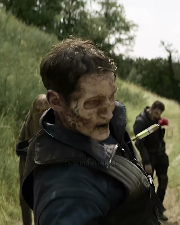 Daryl Turns Walkers Into Variant Walkers [4k] • Daryl Dixon: The Book Of Carol • #Shorts
