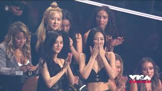 BLACKPINK&#39;s reaction to LISA winning BEST KPOP ARTIST at the 2022 VMAS - HD