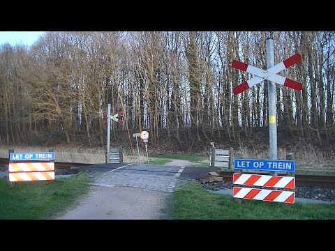 Spoorwegovergang Markelo // Dutch railroad crossing