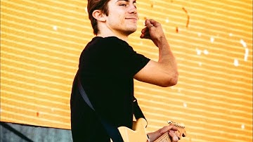 Beginner to GUITARIST series: LESSON 1 (Your first chords, The Weeknd, Brent Faiyaz, Jack Johnson)