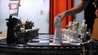 Fileiras de peças de xadrez preto e branco do filme harry potter em