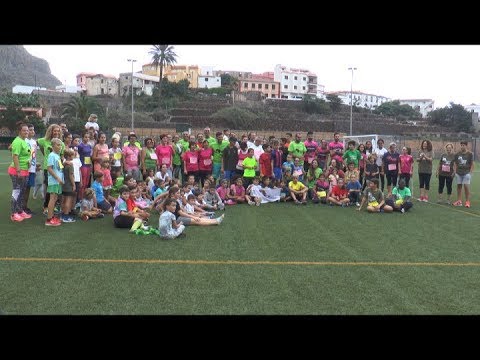 Éxito de participación en la III Carrera solidaria por los niños de Senegal  que se celebró en Agulo