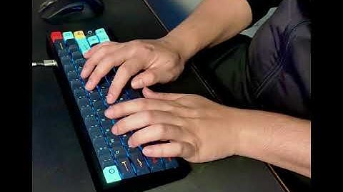 Novelkeys NK65 with lubed Drop Invyr Holy Pandas Soundtest