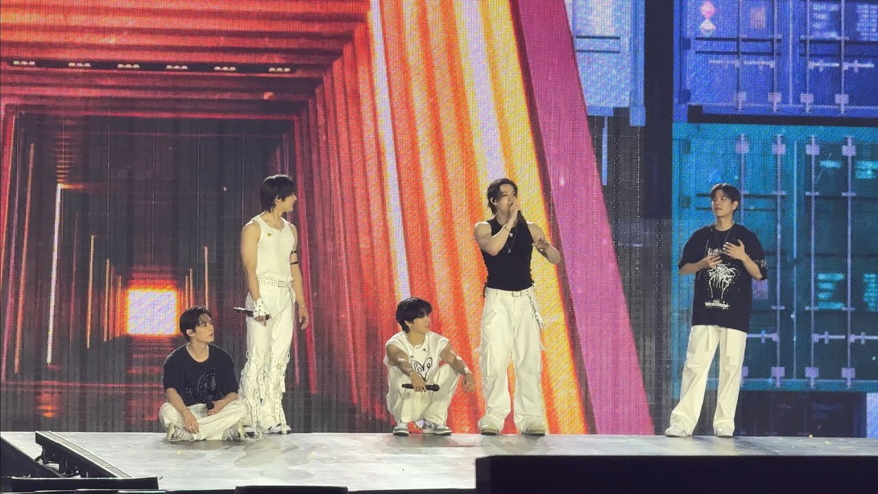 Stray Kids Floor Level Screams Ment - Dominate Toronto 062905