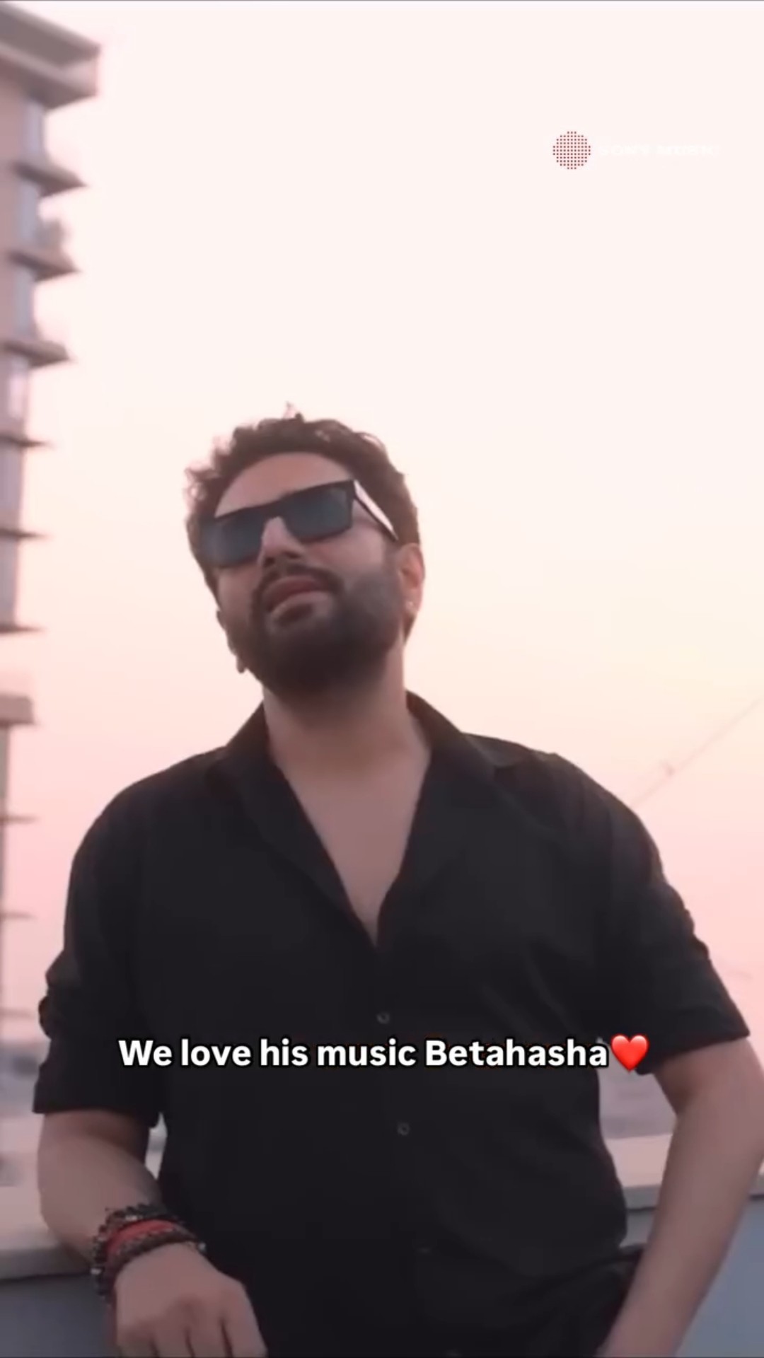 Cheers to the man who gives us endless hits! Happy Birthday, Shekhar Ravjiani! ??#shekharravjiani