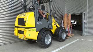 Chargeuse Électrique Avec Fourches - Dumatos Location