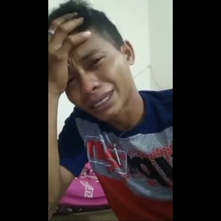 Viral seorang pria menangis karna putus cinta