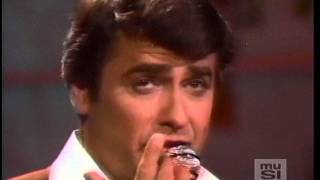 Video thumbnail of "Michel Louvain  -  La dame en bleu 1978 LIVE"