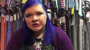 Plus Size Lularoe Consultant discussing experience of selling Lularoe for a year!
