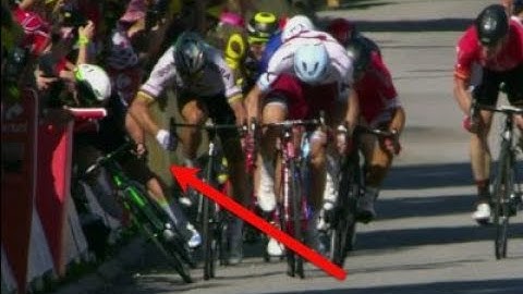 Tour de France 2017: Peter Sagan was kicked out of the race! TROHWBACK #2
