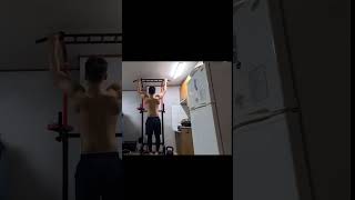 턱걸이로 몸만들기 18-2(Making a body with pull-ups)