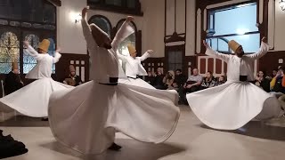 Сакральный Танец Вращающихся Суфийских Дервишей (Мевлеви) в Стамбуле 2020.
