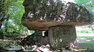 Livernon - Le dolmen de la Pierre Martine