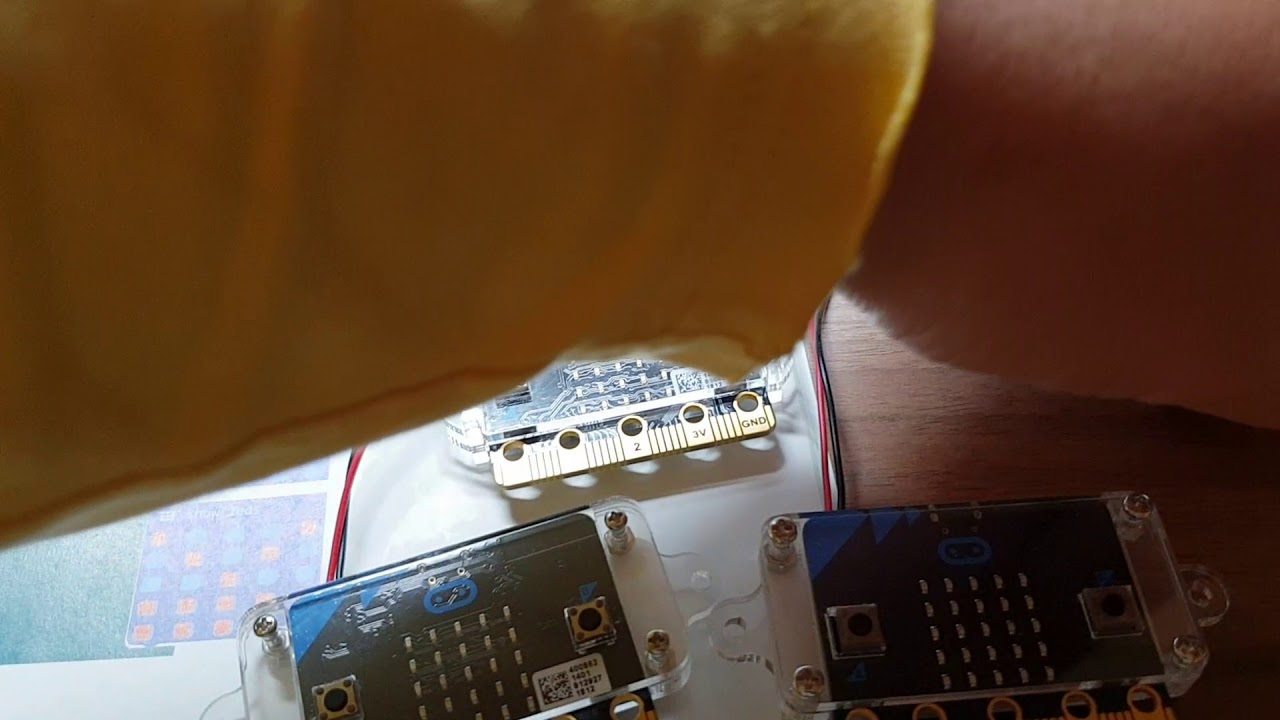 Microbit Rock Scissors Paper testing 마이크로비트 가위바위보 테스트 - YouTube