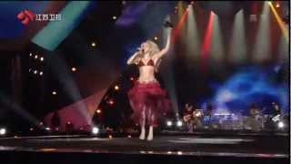 Shakira   Hips Don't Lie Live China Concert   YouTube