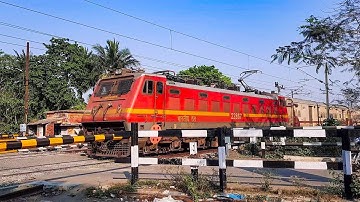 13141 Teesta torsa express full mps Skipping  at railway gate || Indian Railway