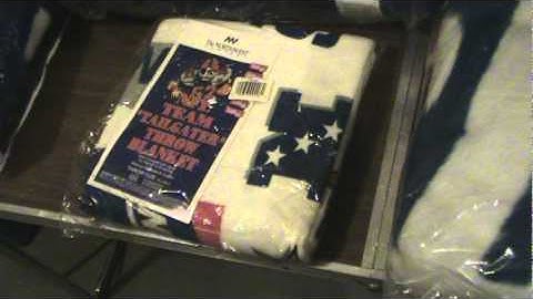 Box # 13 - NYGiantsMuseum.com -- Bedroom.MPG