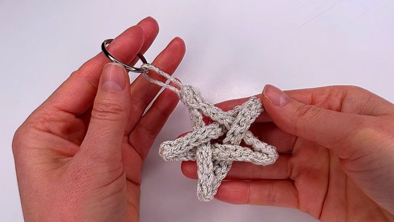 Crochet Keychain Star - step by step tutorial - YouTube