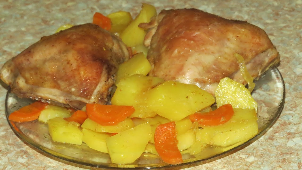 Курица с картошкой в рукаве. Курица с картошкой в духовке в рукаве. Обалденная курица в рукаве. Курица с картошкой в рукаве для запекания в духовке.