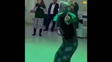 عقباوي دمي حامي ستات كبير في سن الضيع 