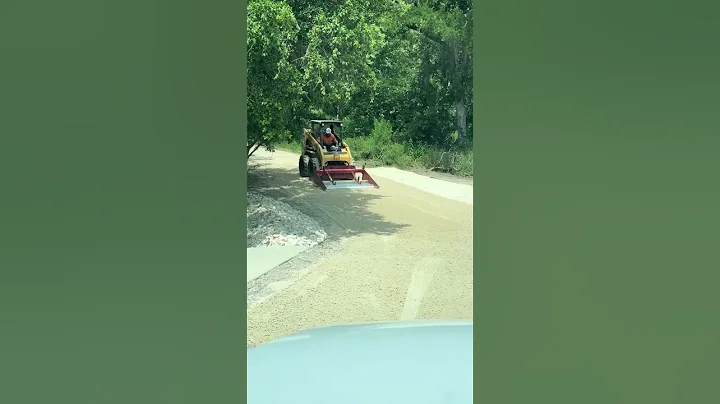 Transform Your Property with a Stunning Gravel Driveway! Get Expert Construction Services Today 512-