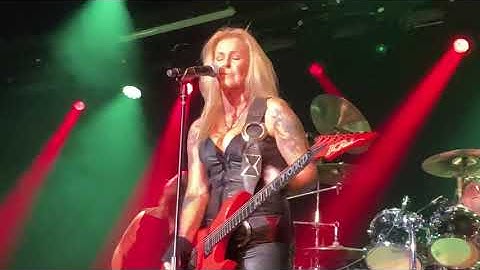Lita Ford Playin’ With Fire Live