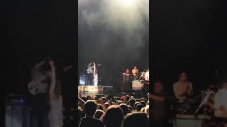 Amor - Mon Laferte ft Auténticos Decadentes en Gran Rex 2018