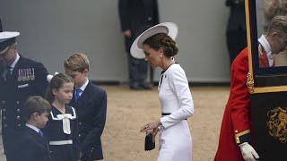 LIVE Catherine, Princess of Wales, Princess Catherine with Prince William, family 9876543