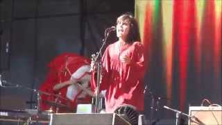 Camila Moreno - Libres y estúpidos (Lollapalooza, Chile 2015)