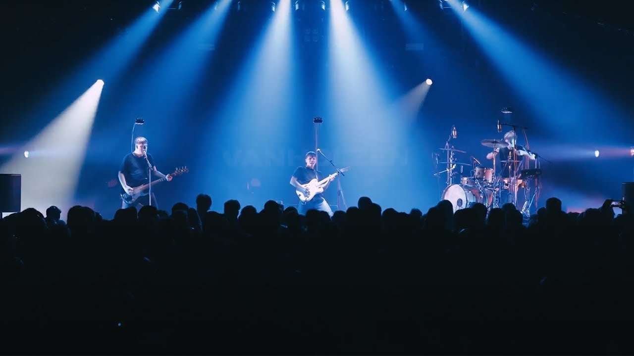 Obejrzyj VAN HOLZEN - Stich für Stich (Live) w YouTube