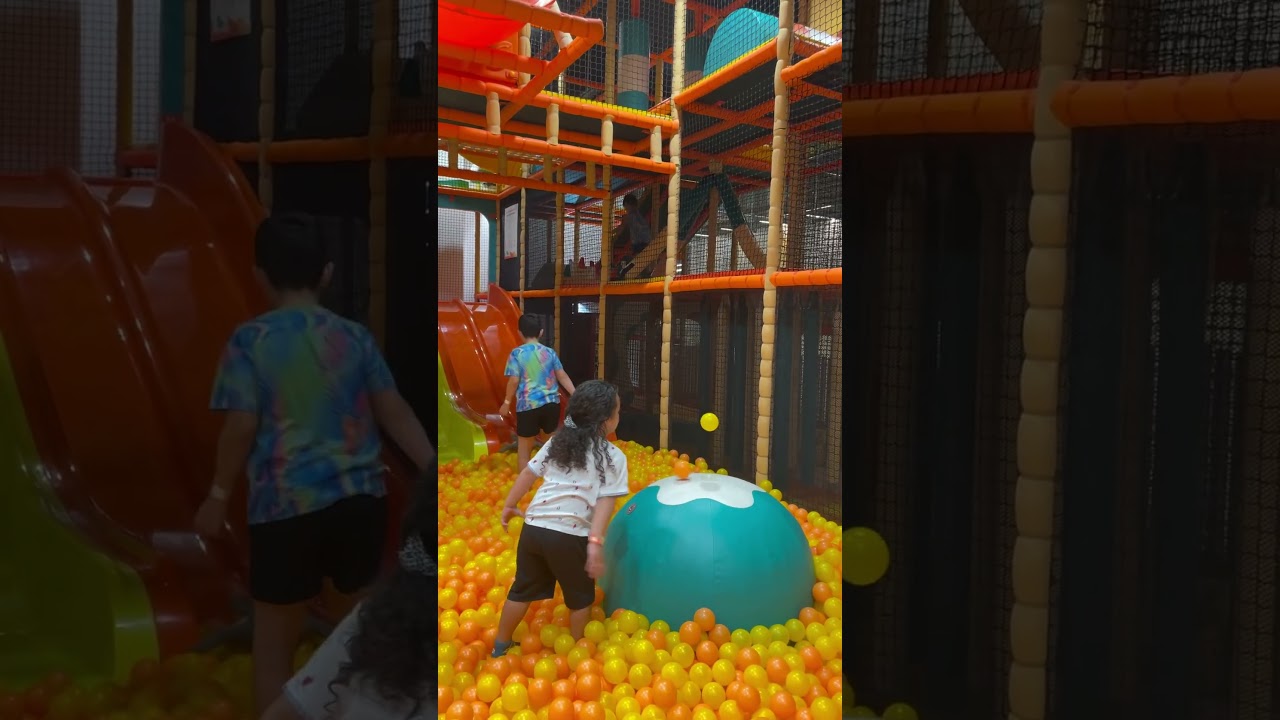 The ball is floating 😱😱