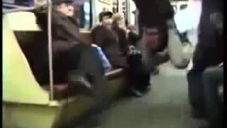 Полет на огнетушителе в метро Это Россия