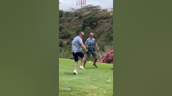 Golf Prank Gets Hilarious With a Fake Snake 😂