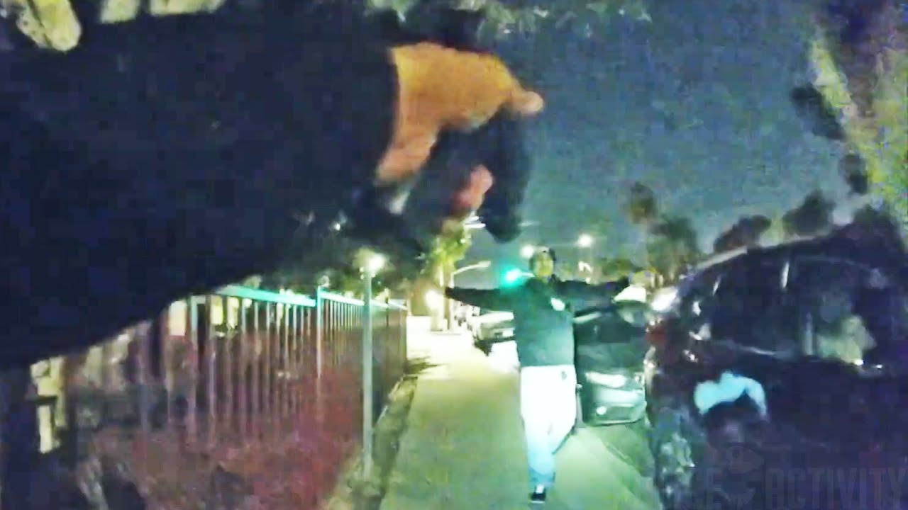 ⁣Suspect Gets Shot by San Diego Police After Reaching For Gun in Pants