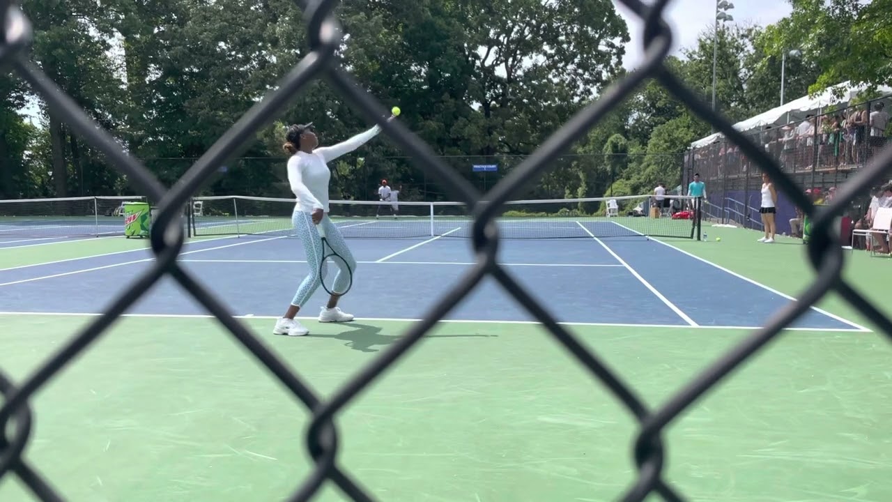 Venus Williams practice point against Jarmere Jenkins (Serena Williams’ hitting partner)