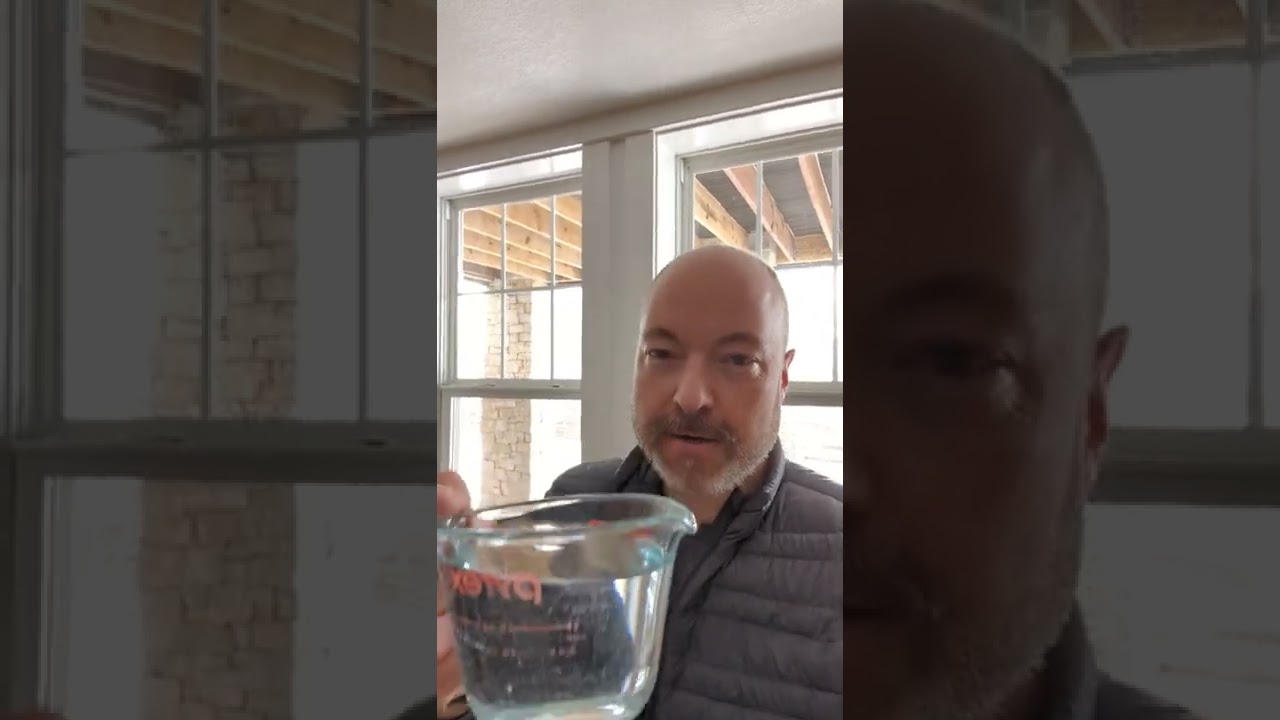 Does hot water freeze when throwing it in the air at 0 degrees Fahrenheit?