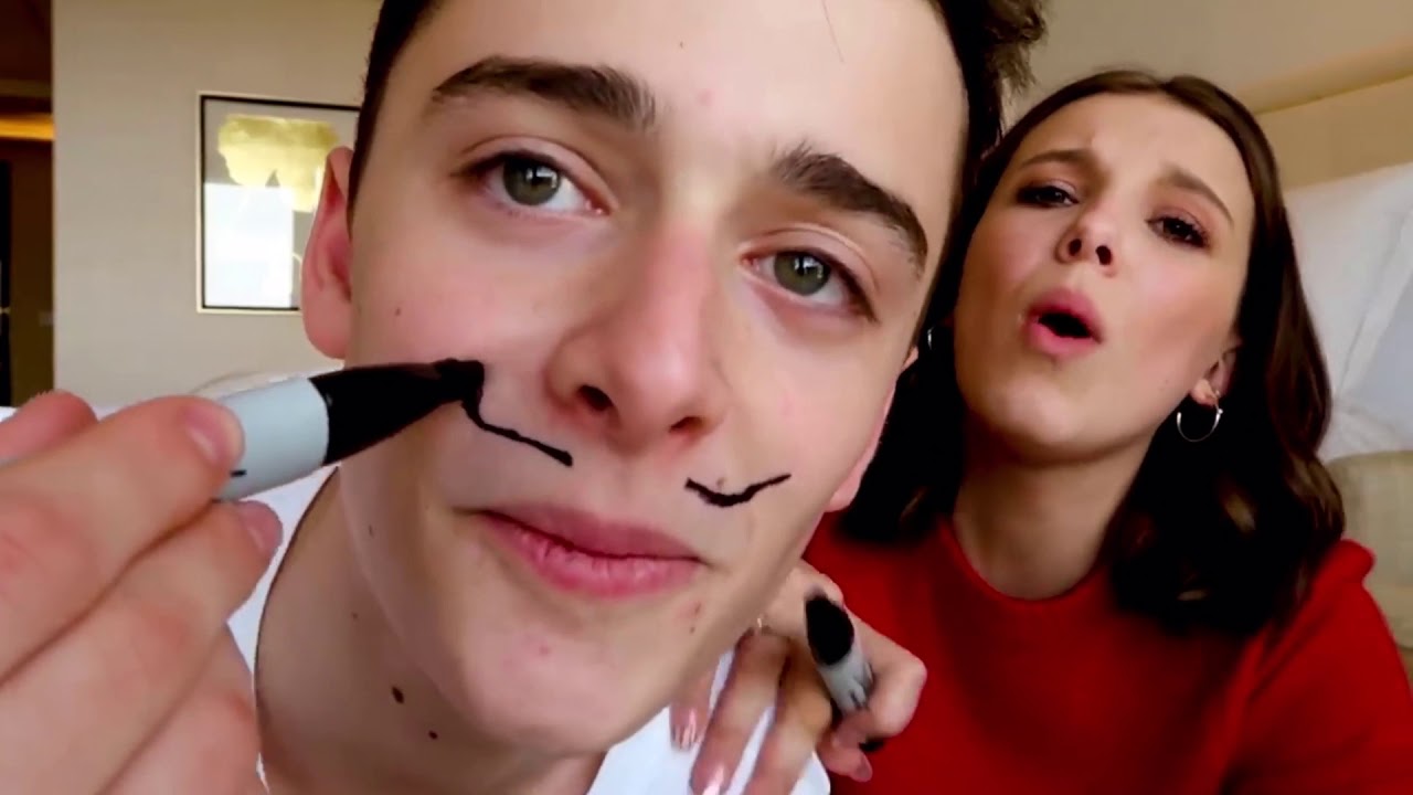 Noah schnapp being cute for 5 minutes and 53 seconds 🥺