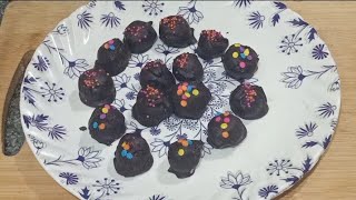10 रुपये के पारले जी बिस्कुट से बिना पके 5 मिनट में चोको मिठाई chocolate balls. Tasty choco balls.