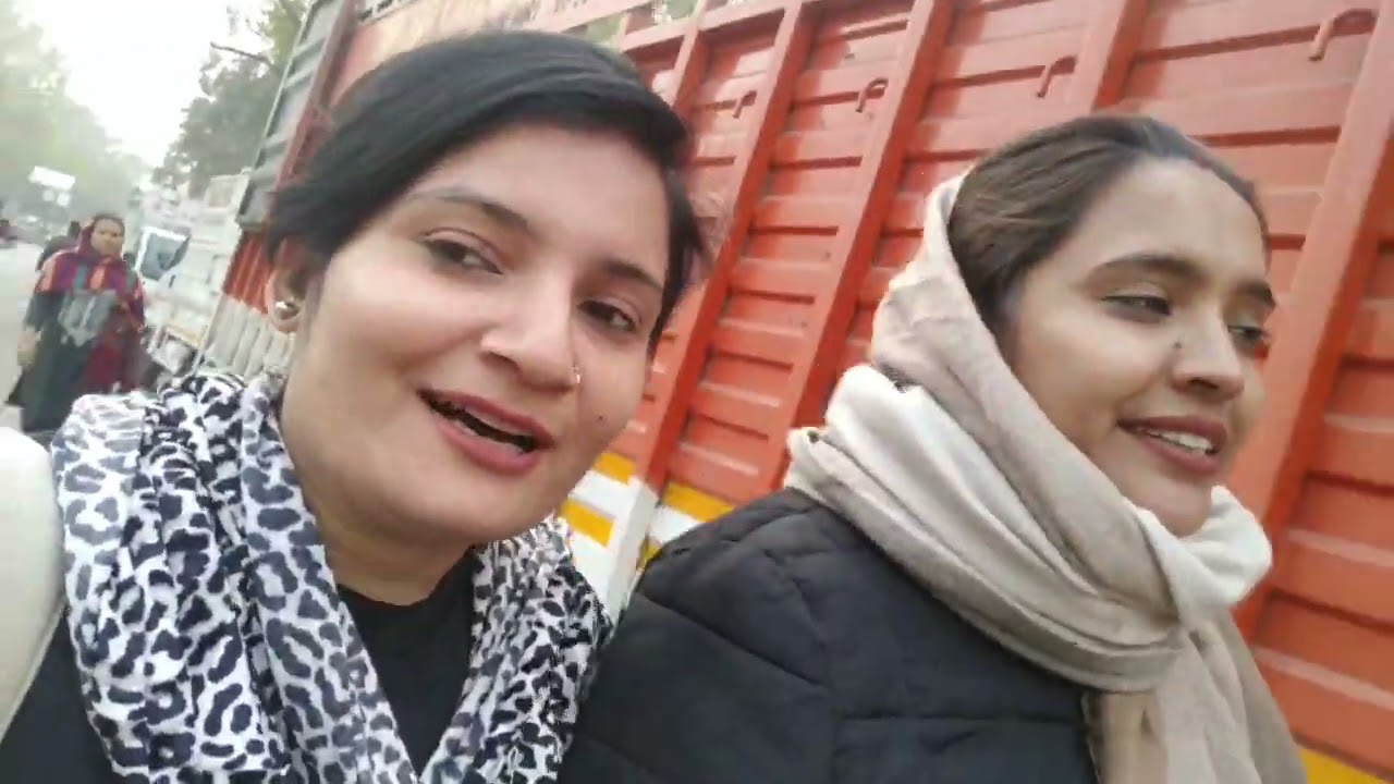 Lunch break m time pass wo bh thand m shim la manali jaisi thand guys☃️