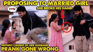 Proposing Prank On Married Girl😱PRITHIVI Caught By Her Husband😰 @Nellai360