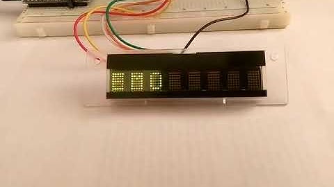 Vintage LED display SDA5708 running demo