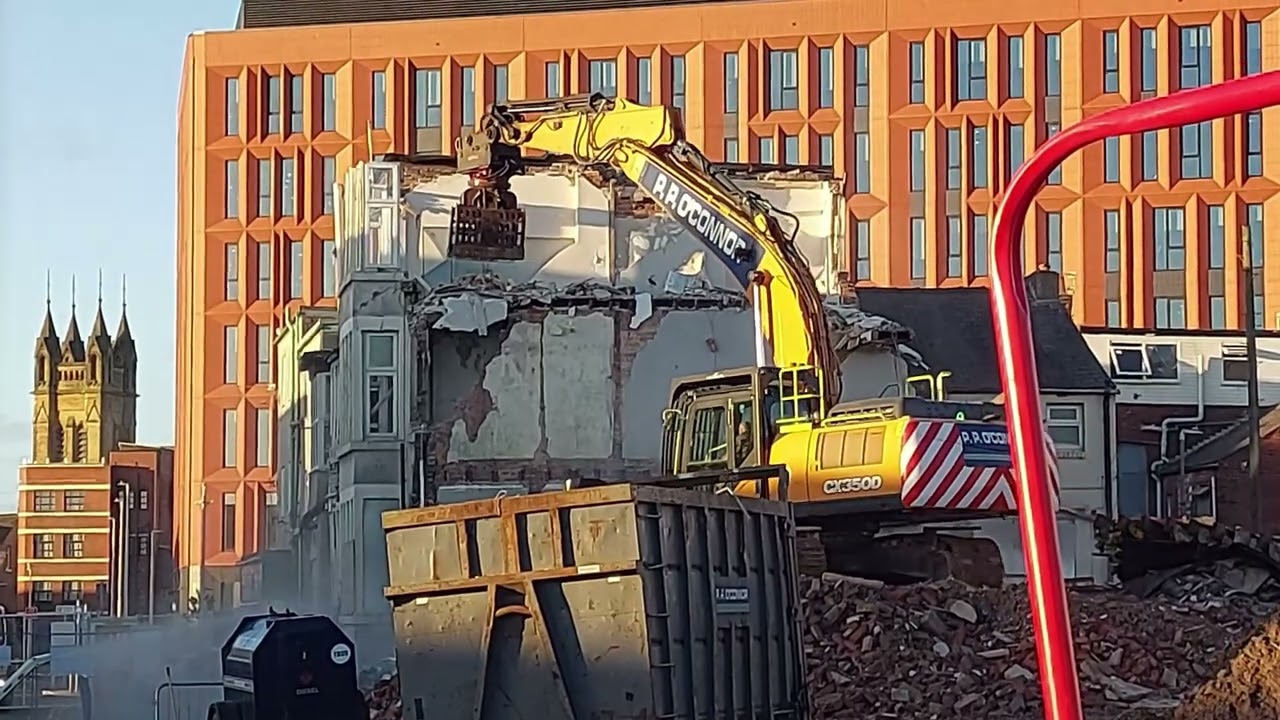 DEMOLITION BACK ON CHARLES STREET MULTIVERSITY MORNING UPDATE 17/11/2025 DEMOLITION BY  PP O'CONNOR