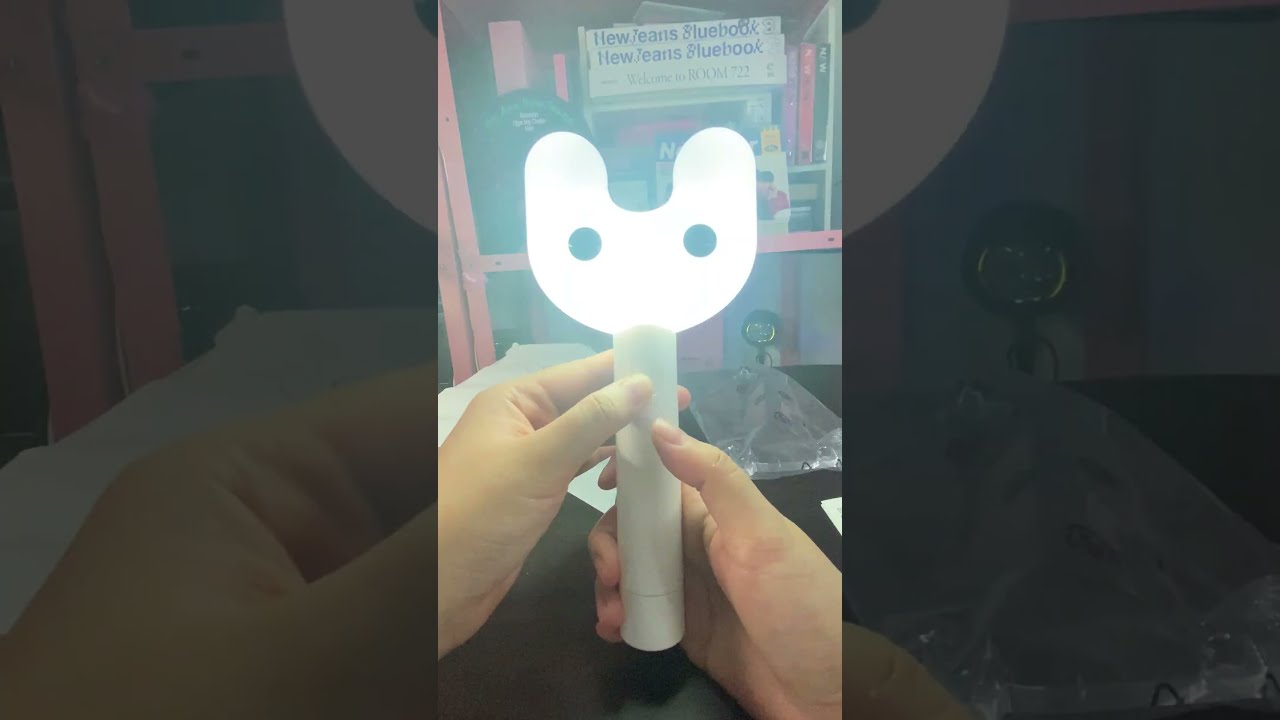 Unboxing New Jeans Lightstick Binky Bong 