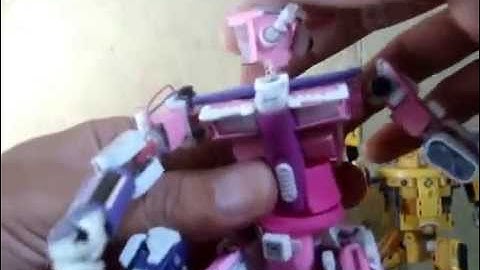 robots out of recycled materials and scraps and their articulations