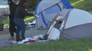 Atlanta homeless advocates raise money to offer mental health first aid training